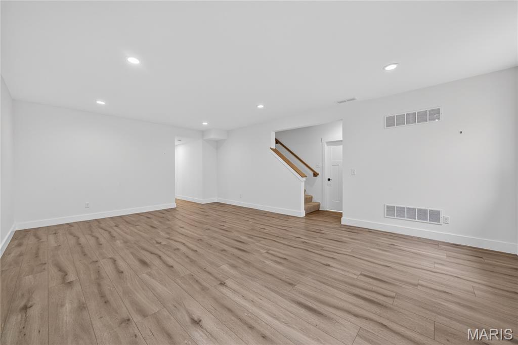 651 W Adams Avenue