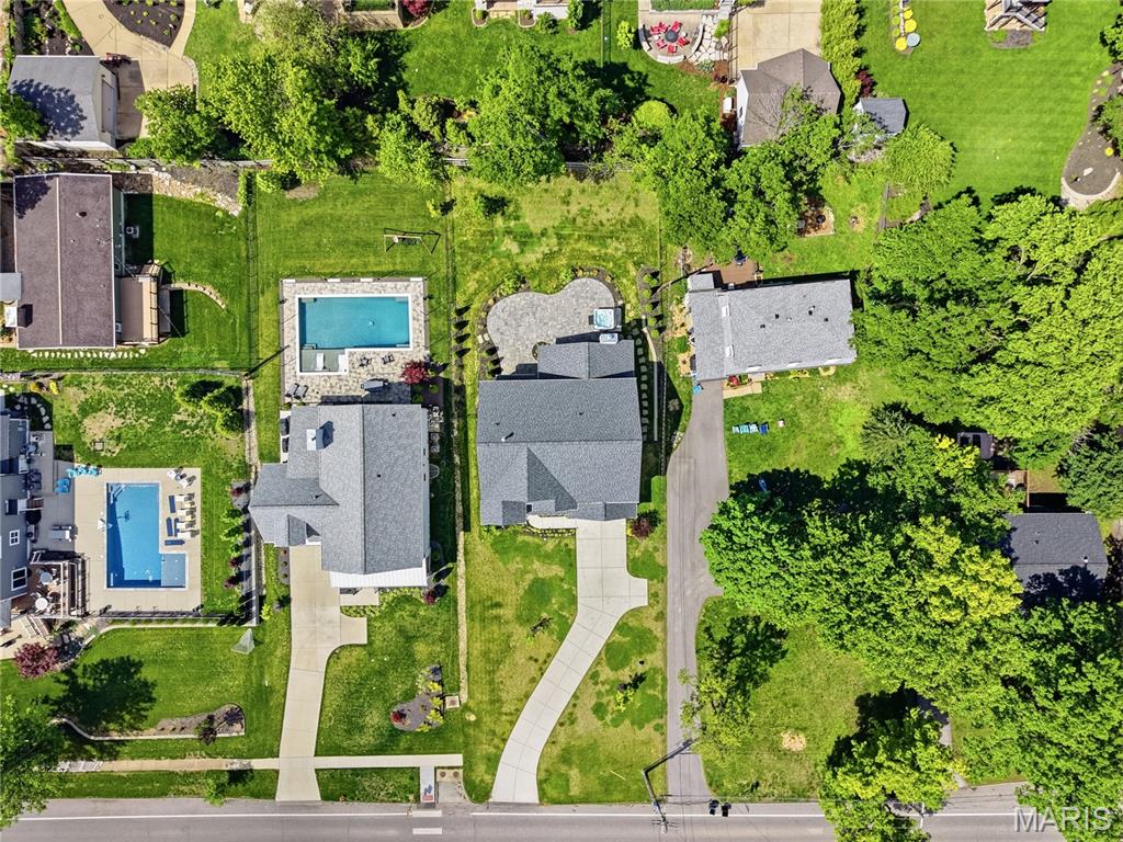 651 W Adams Avenue