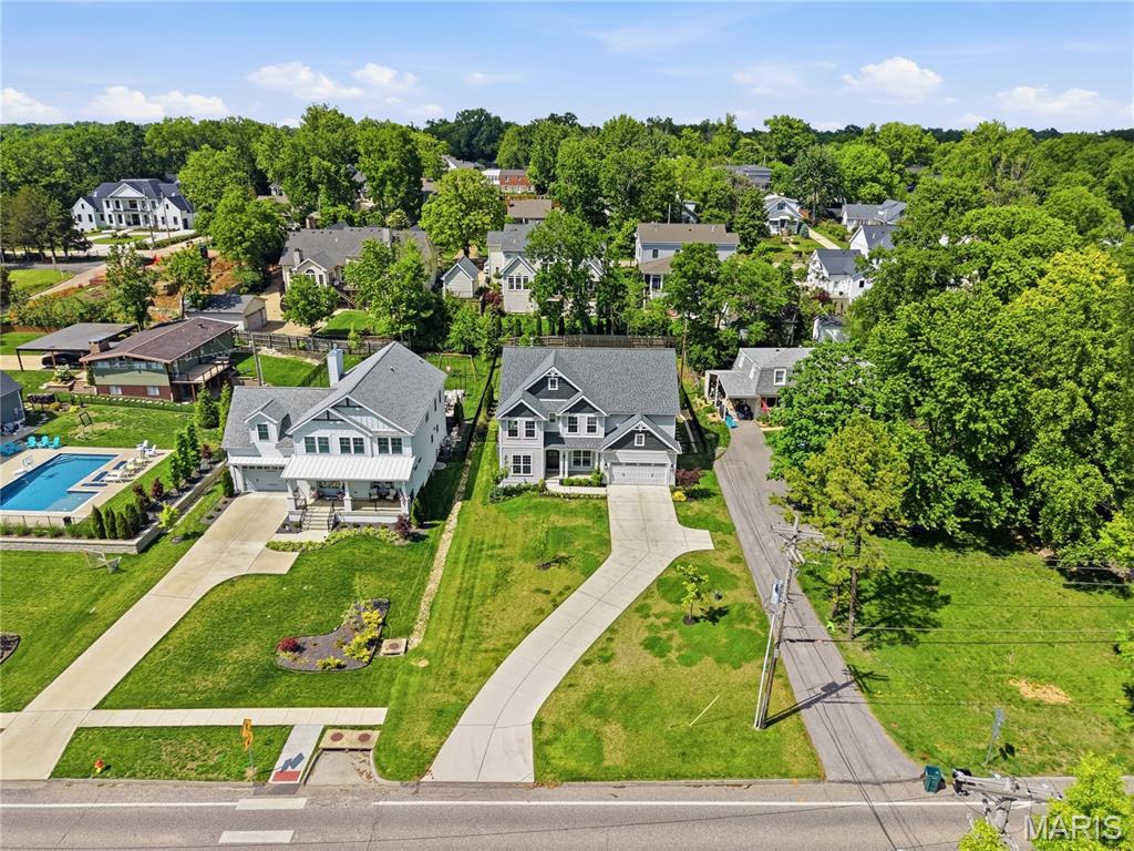 651 W Adams Avenue