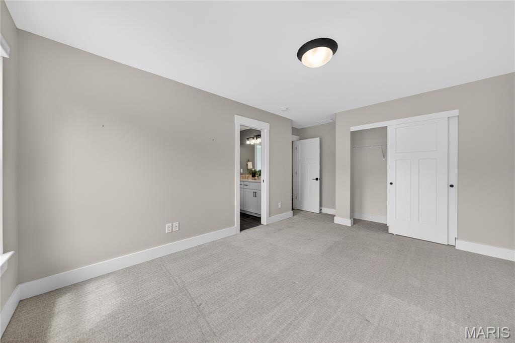 651 W Adams Avenue