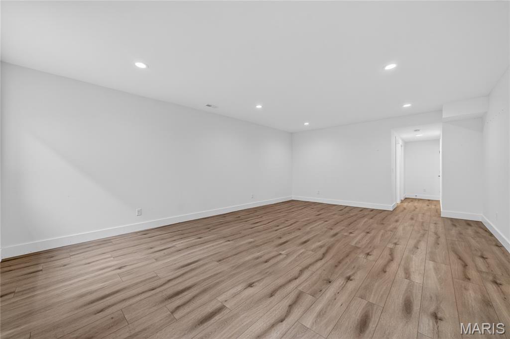 651 W Adams Avenue