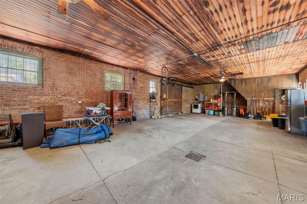 3117 Russell Boulevard