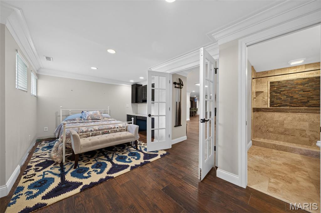 740 The Hamptons Lane
