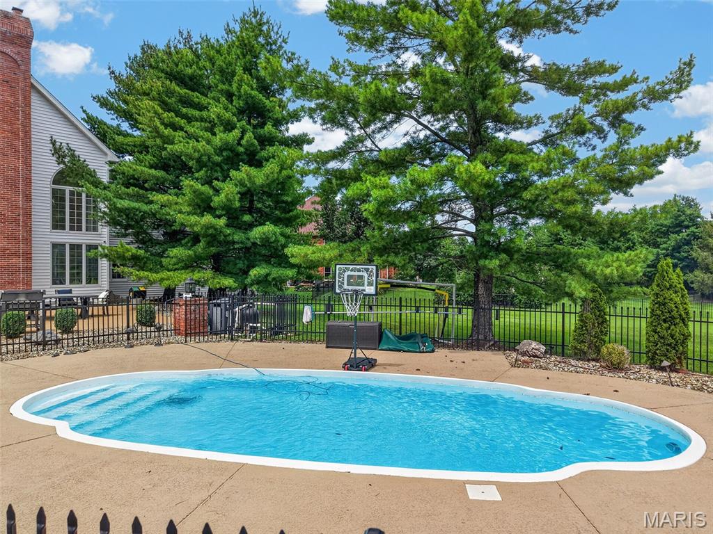 740 The Hamptons Lane