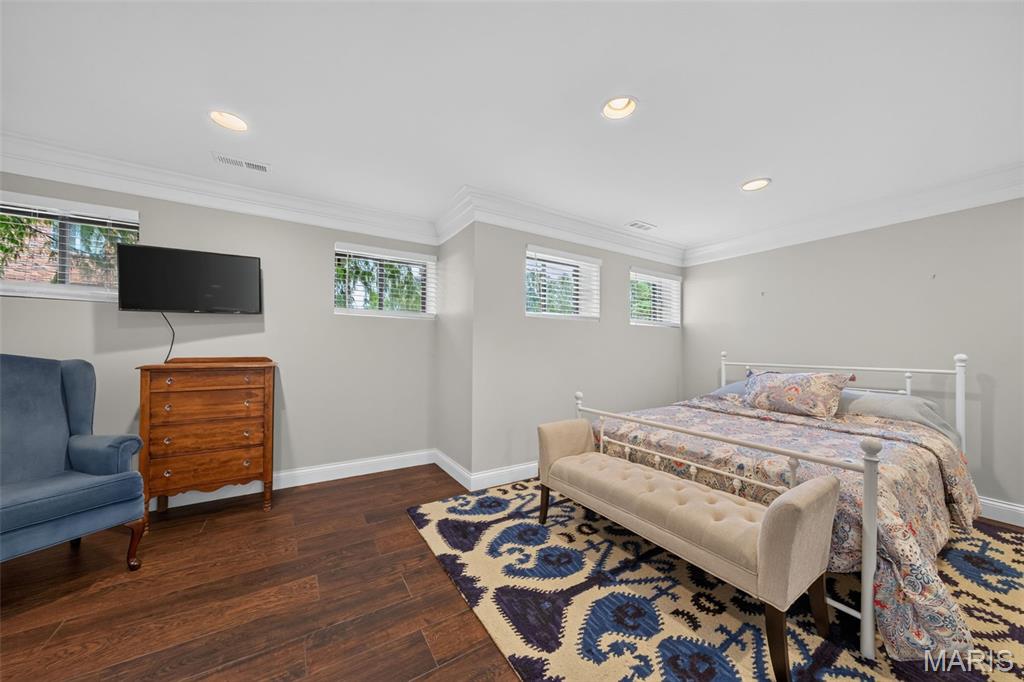740 The Hamptons Lane