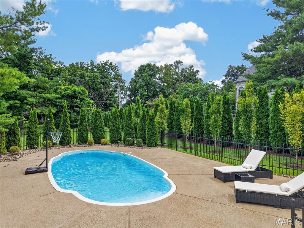 740 The Hamptons Lane