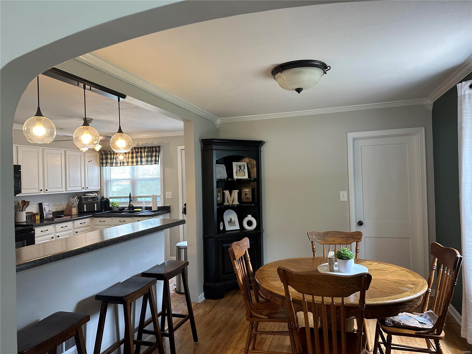 609 S Main
