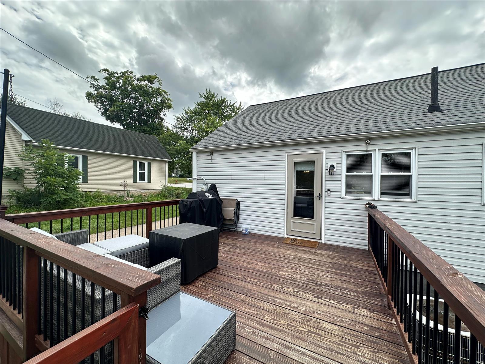 609 S Main