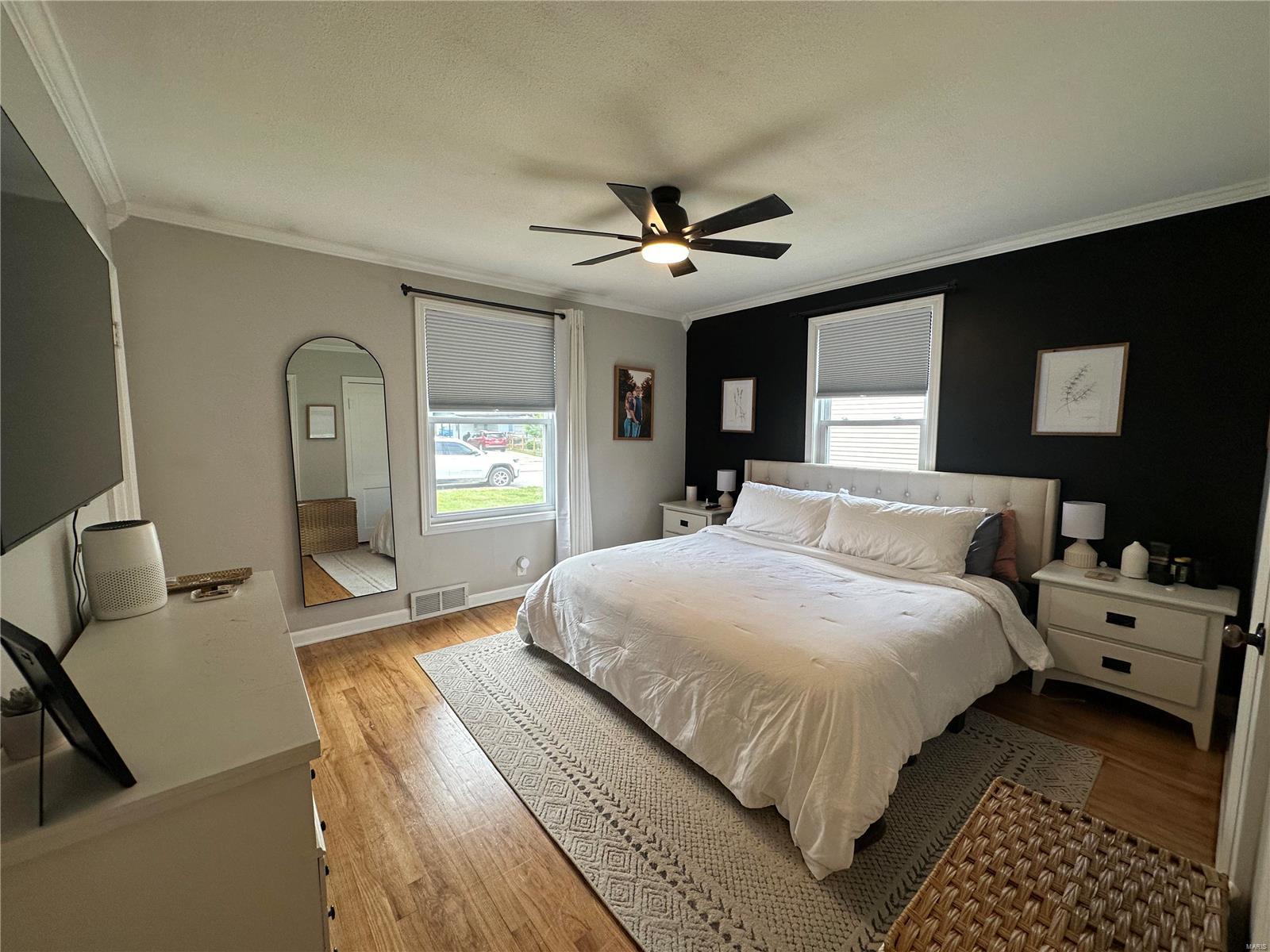 609 S Main