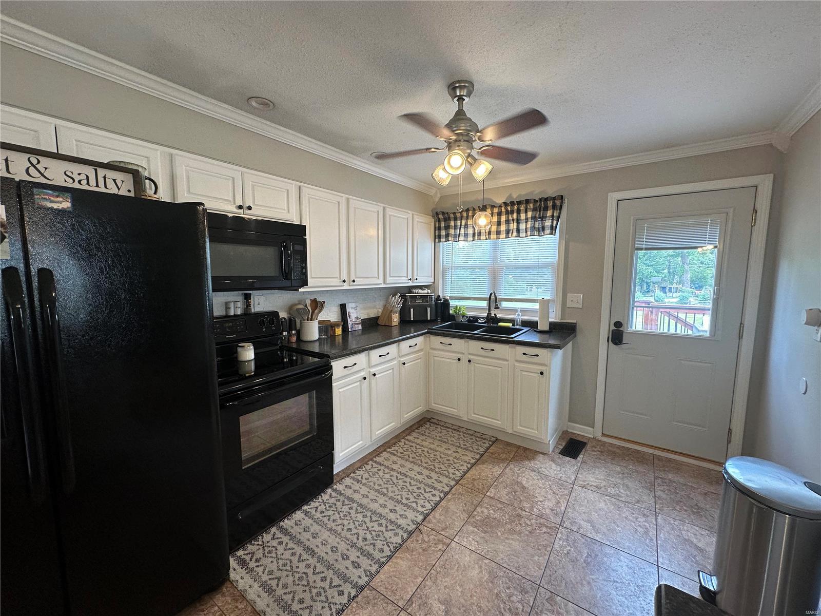 609 S Main