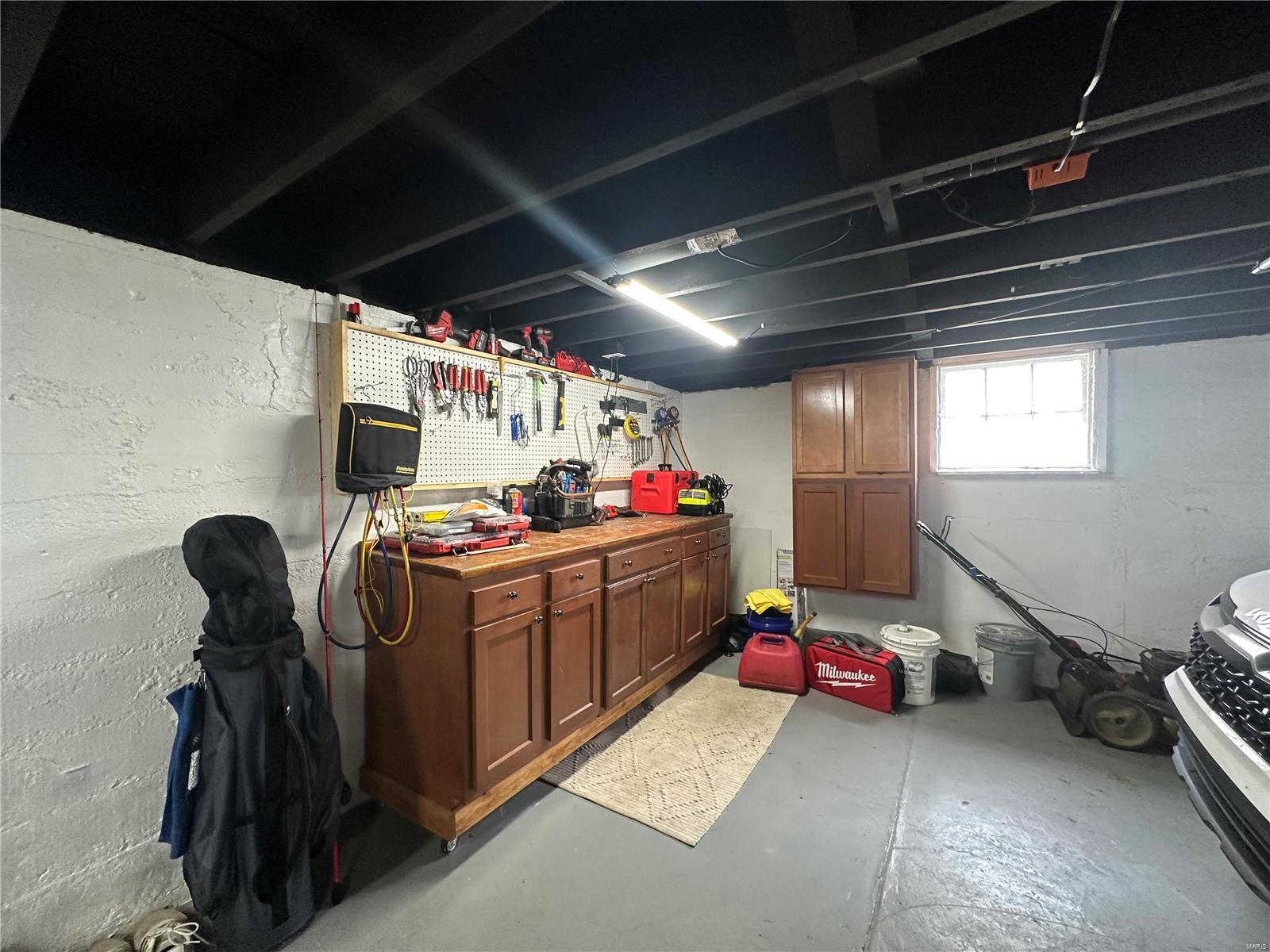 609 S Main