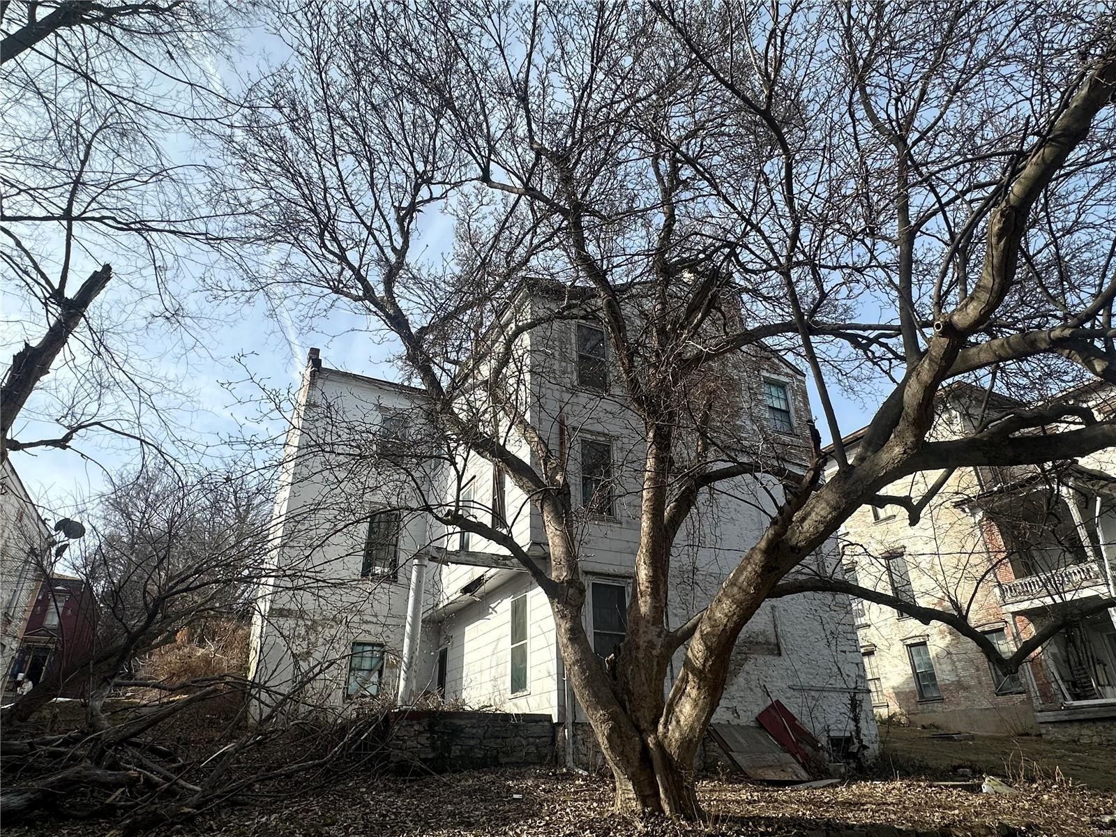 414 N 5th