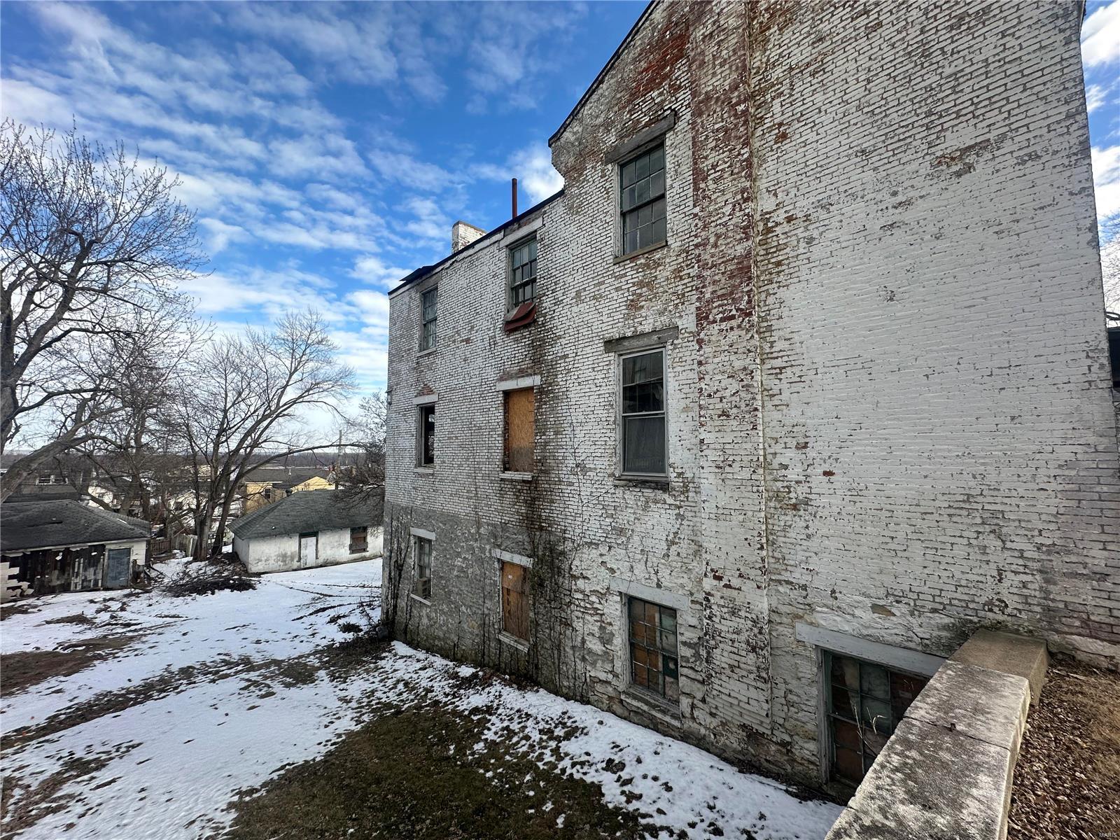 414 N 5th