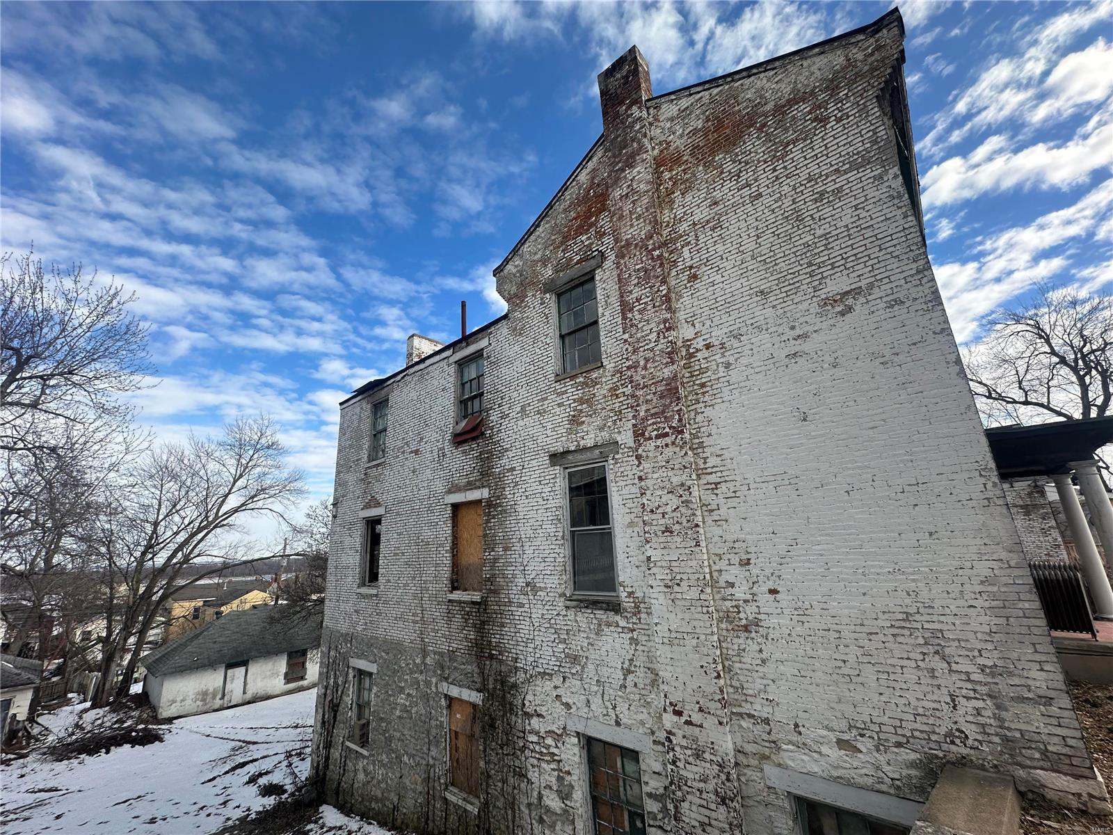 414 N 5th