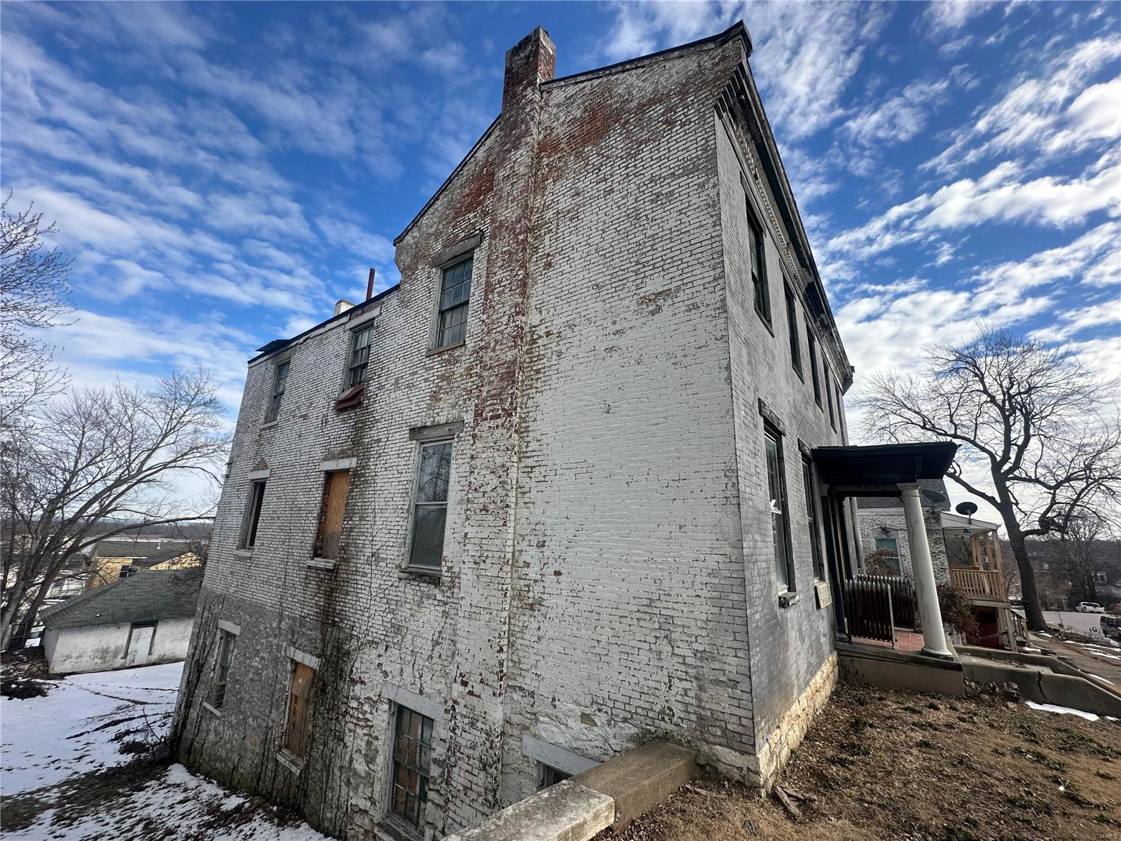 414 N 5th