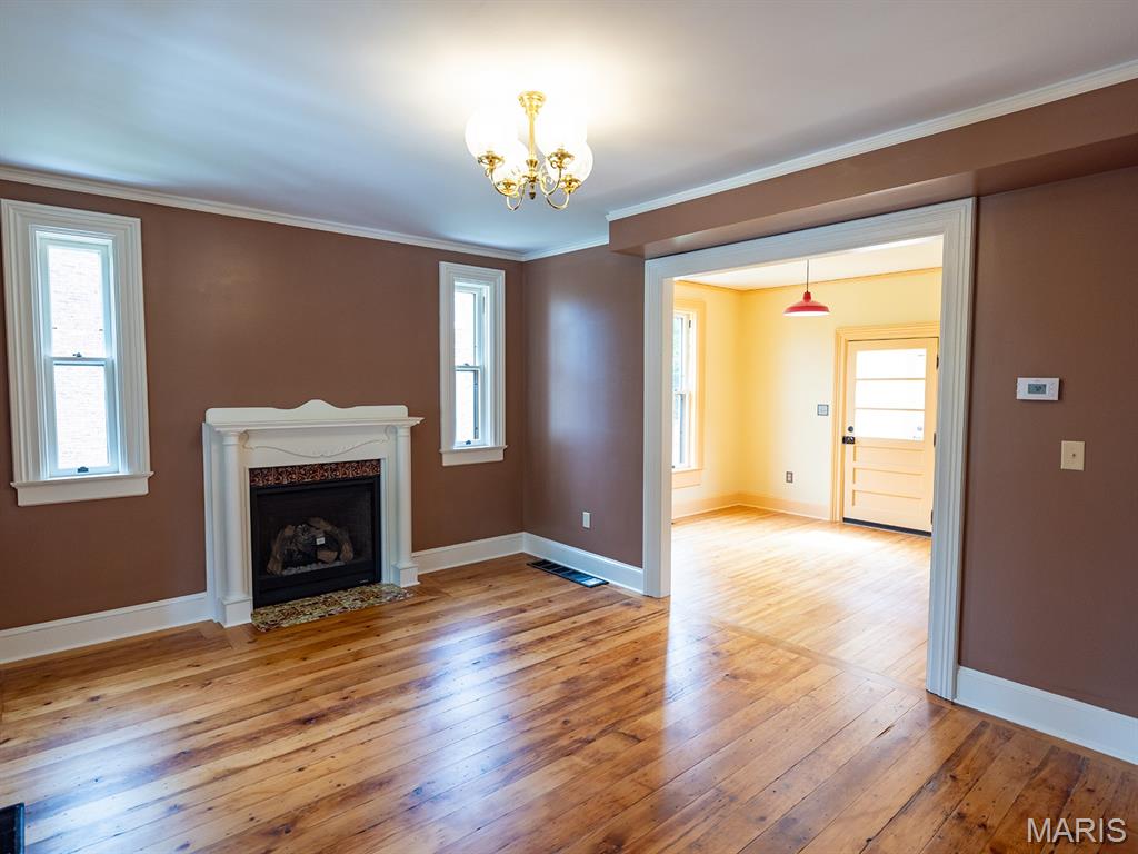 221 N 6th