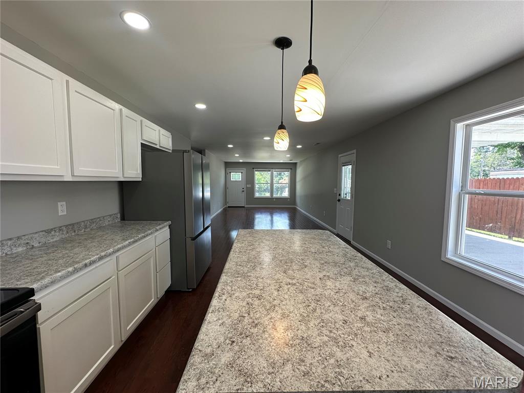 403 E Wells