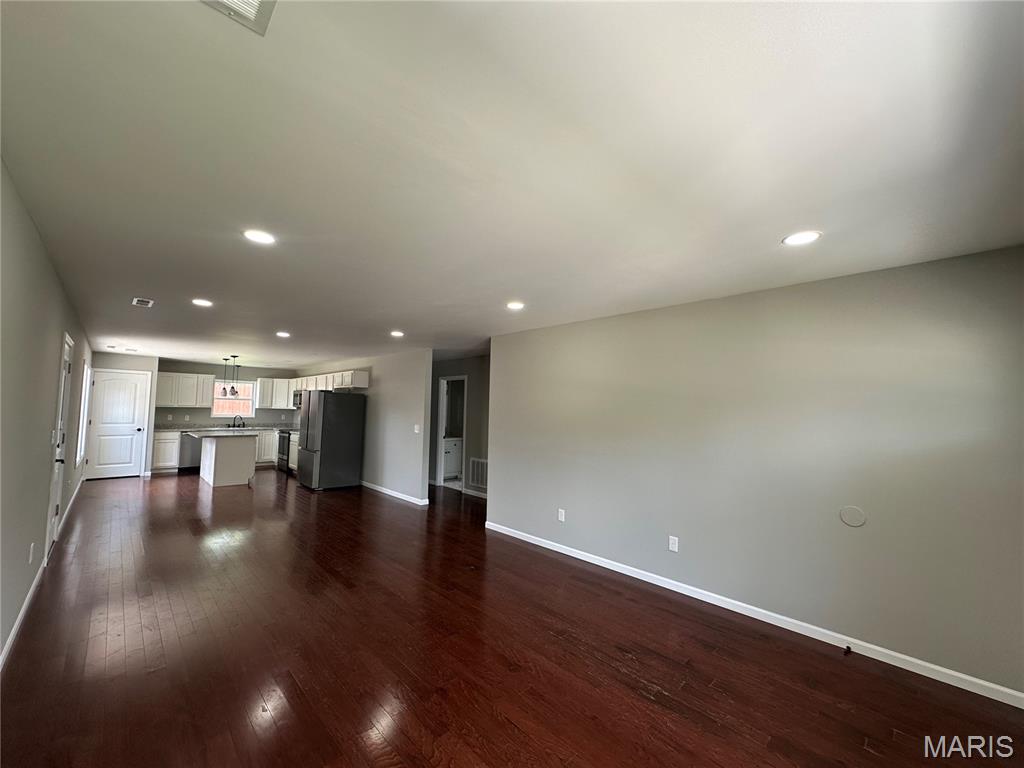 403 E Wells