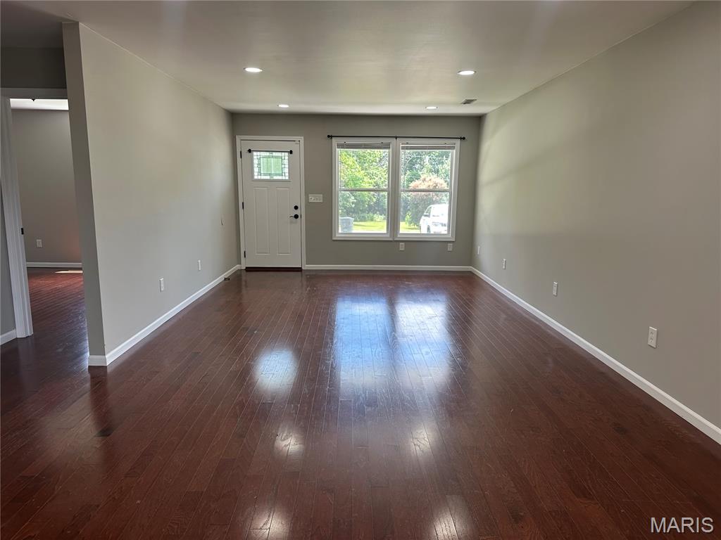 403 E Wells
