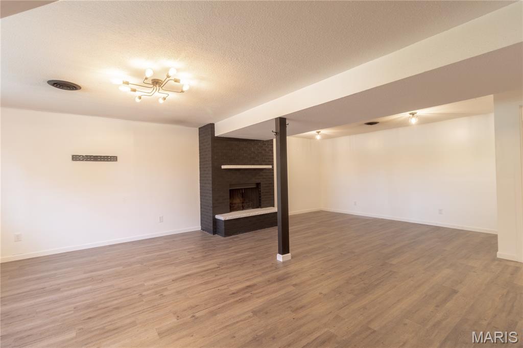 7 Coachlight Drive