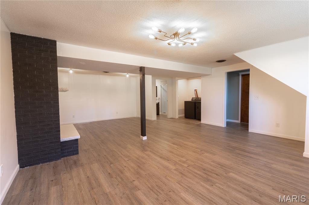 7 Coachlight Drive