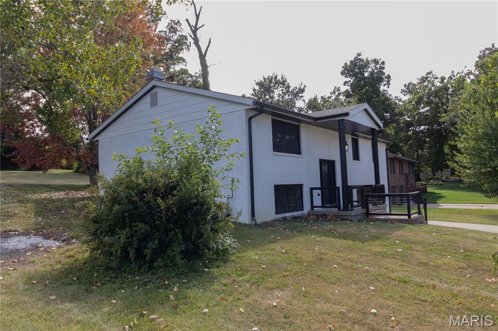 7 Coachlight Drive