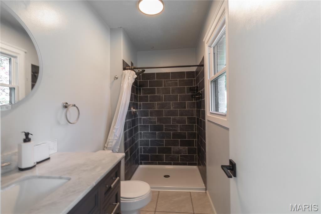 7 Coachlight Drive