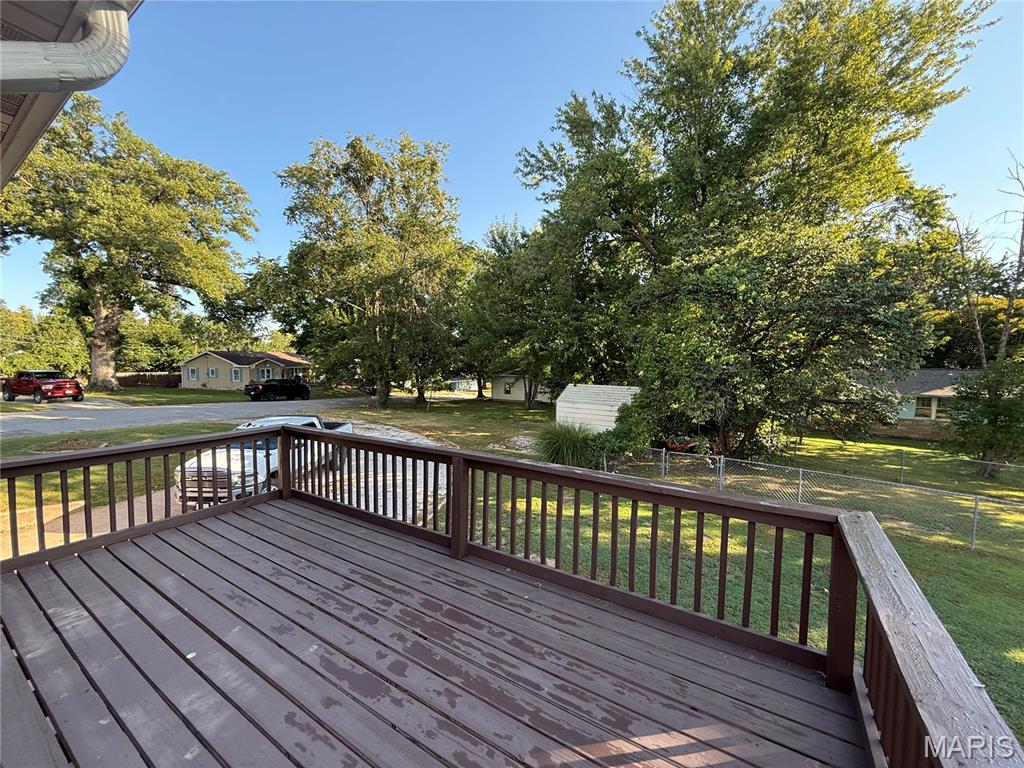 32 Wauneta Place