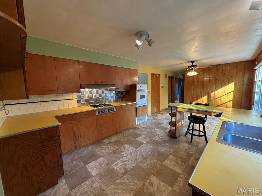 32 Wauneta Place