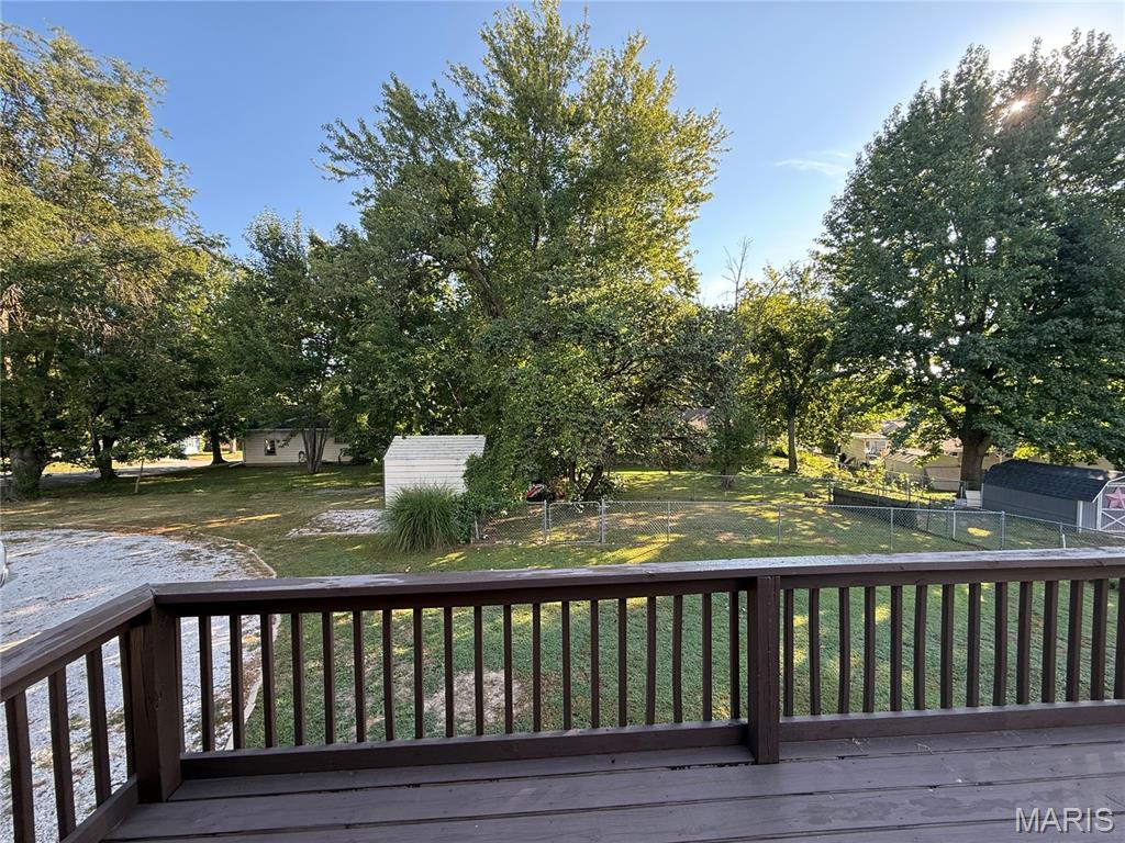 32 Wauneta Place
