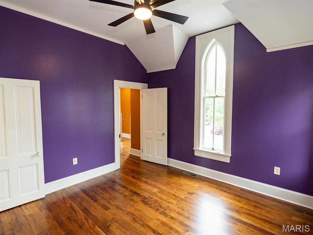 221 N 6th