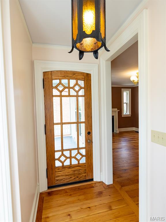 221 N 6th