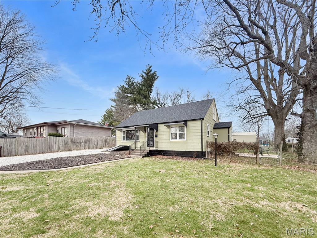 624 W New Street