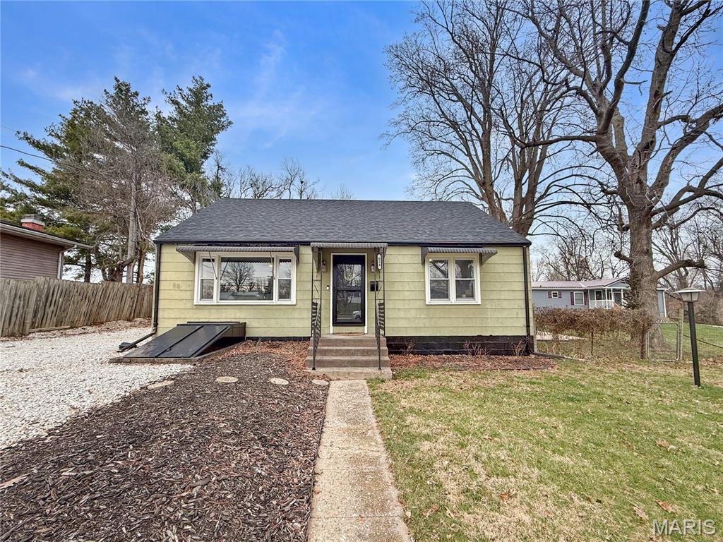 624 W New Street