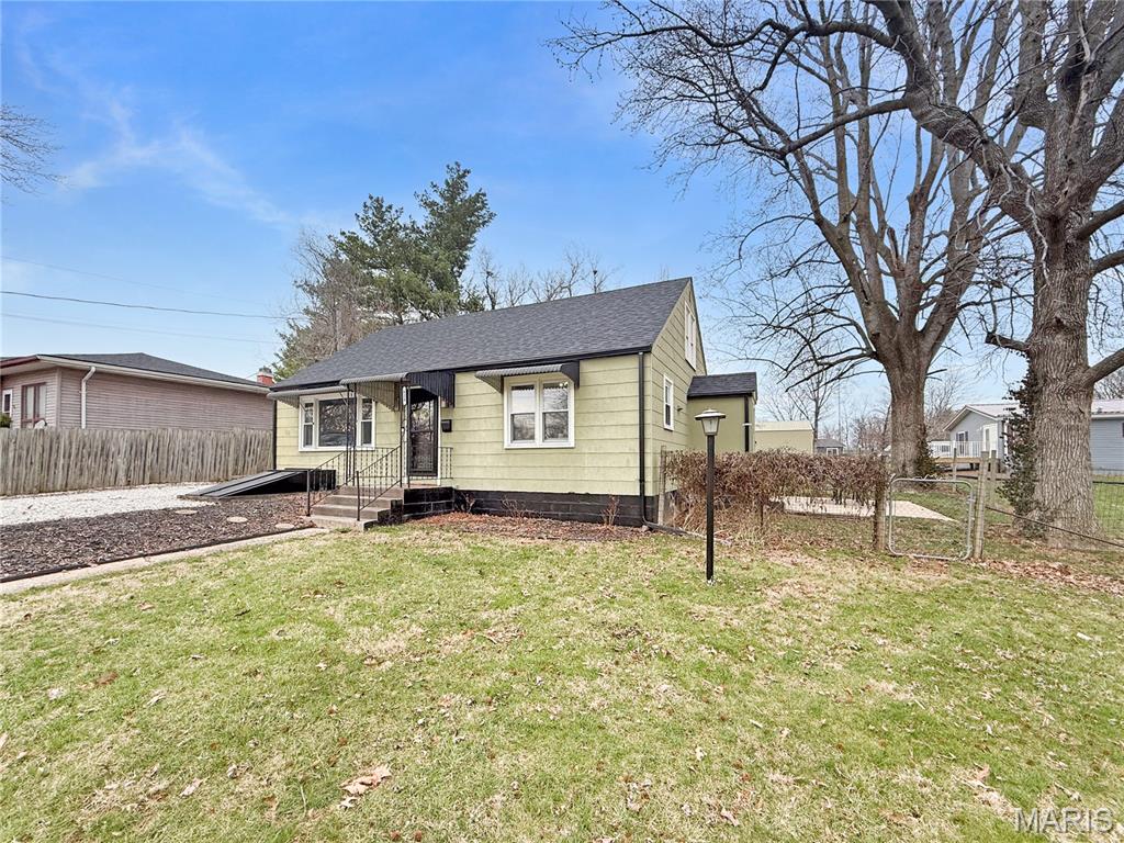 624 W New Street
