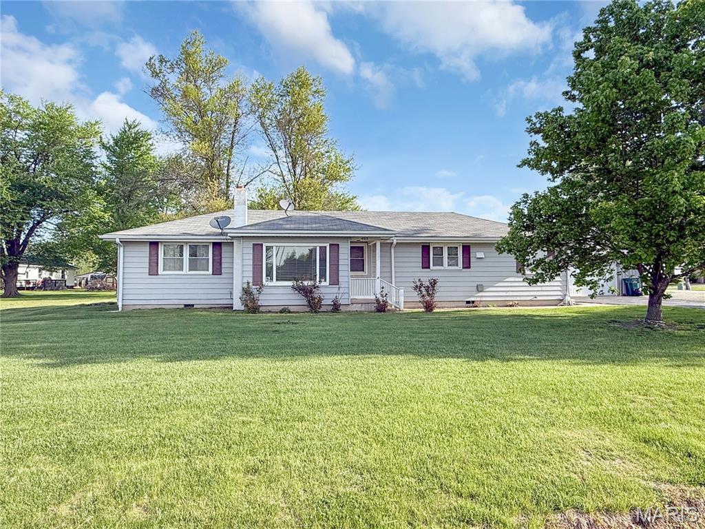 403 E Hawkins