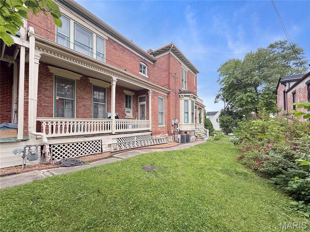 221 N Fifth Street