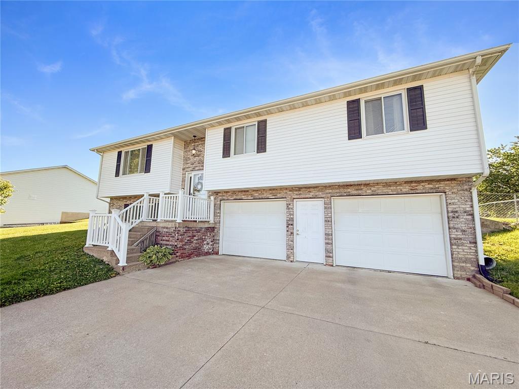 67 Meadows Rd