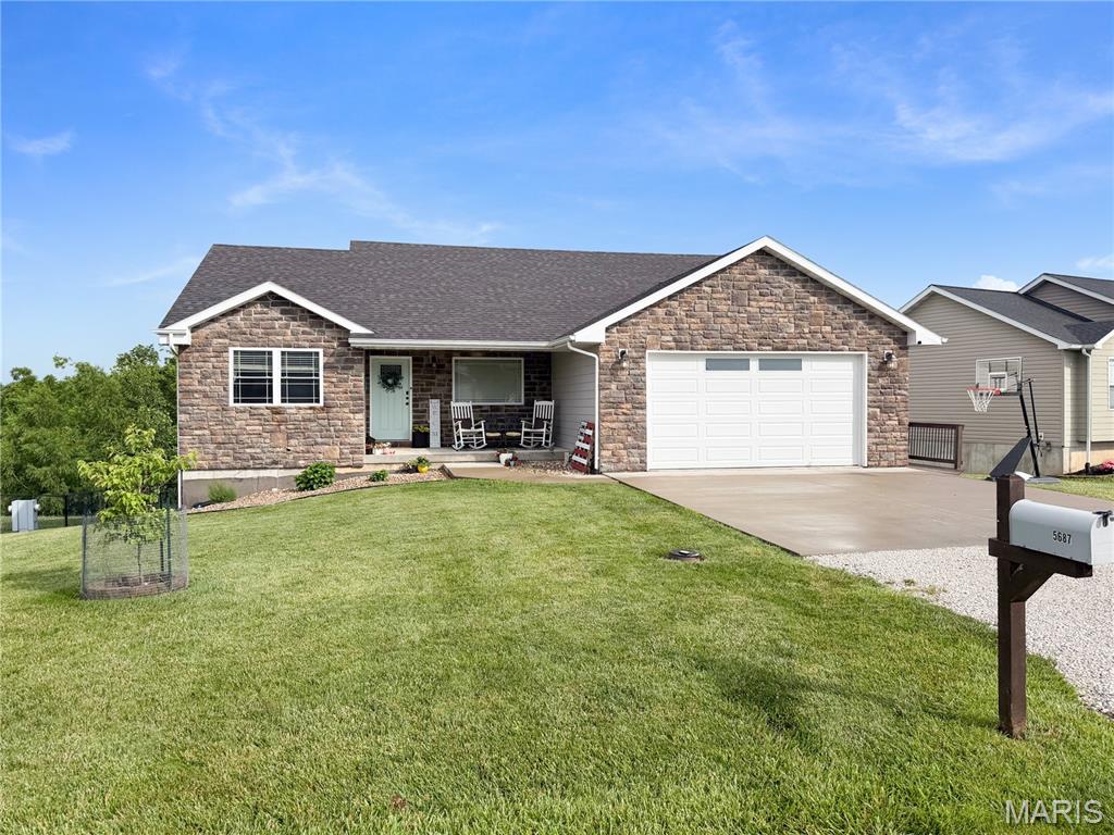 5687 Clear Creek Rd