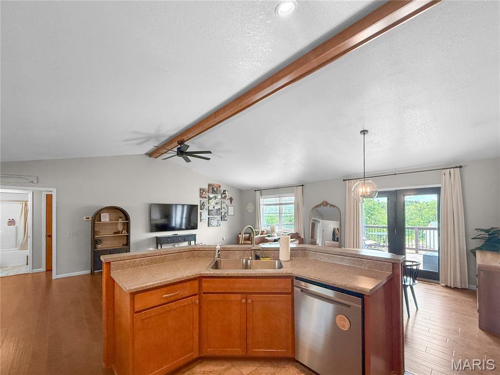 5687 Clear Creek Rd
