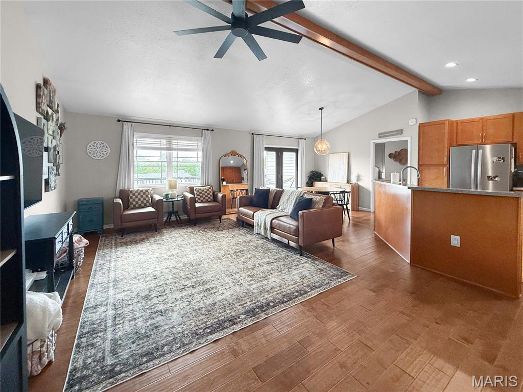 5687 Clear Creek Rd