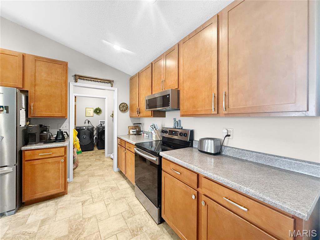 5687 Clear Creek Rd