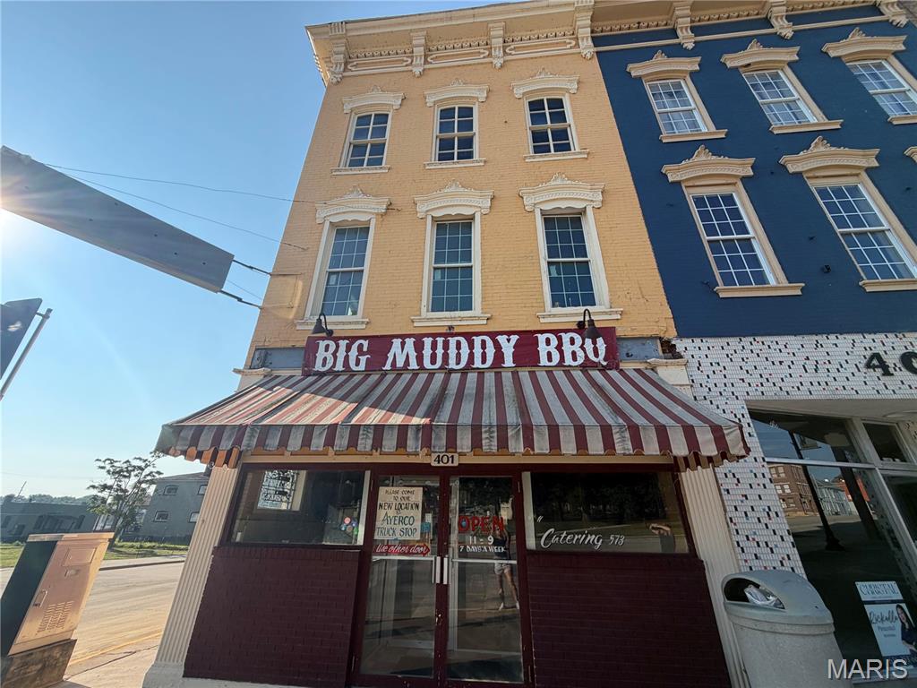 401 Broadway