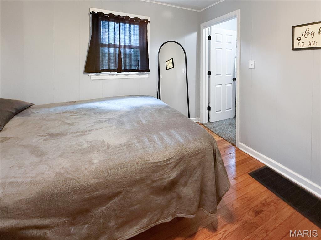 2713 Laclede