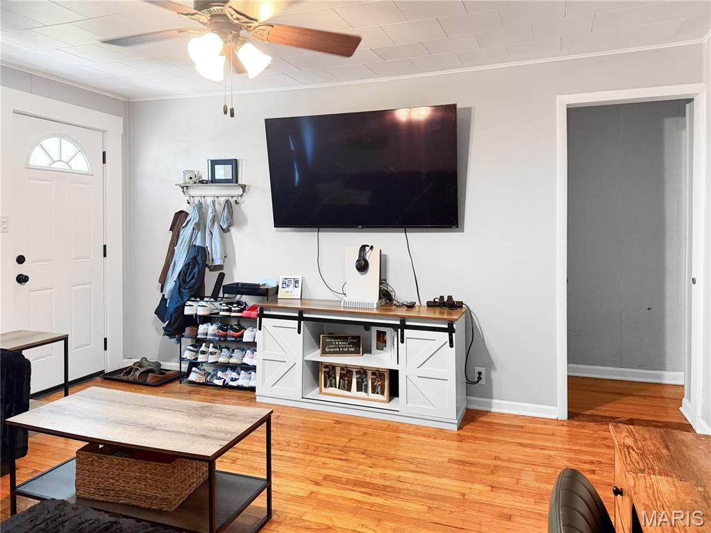 2713 Laclede