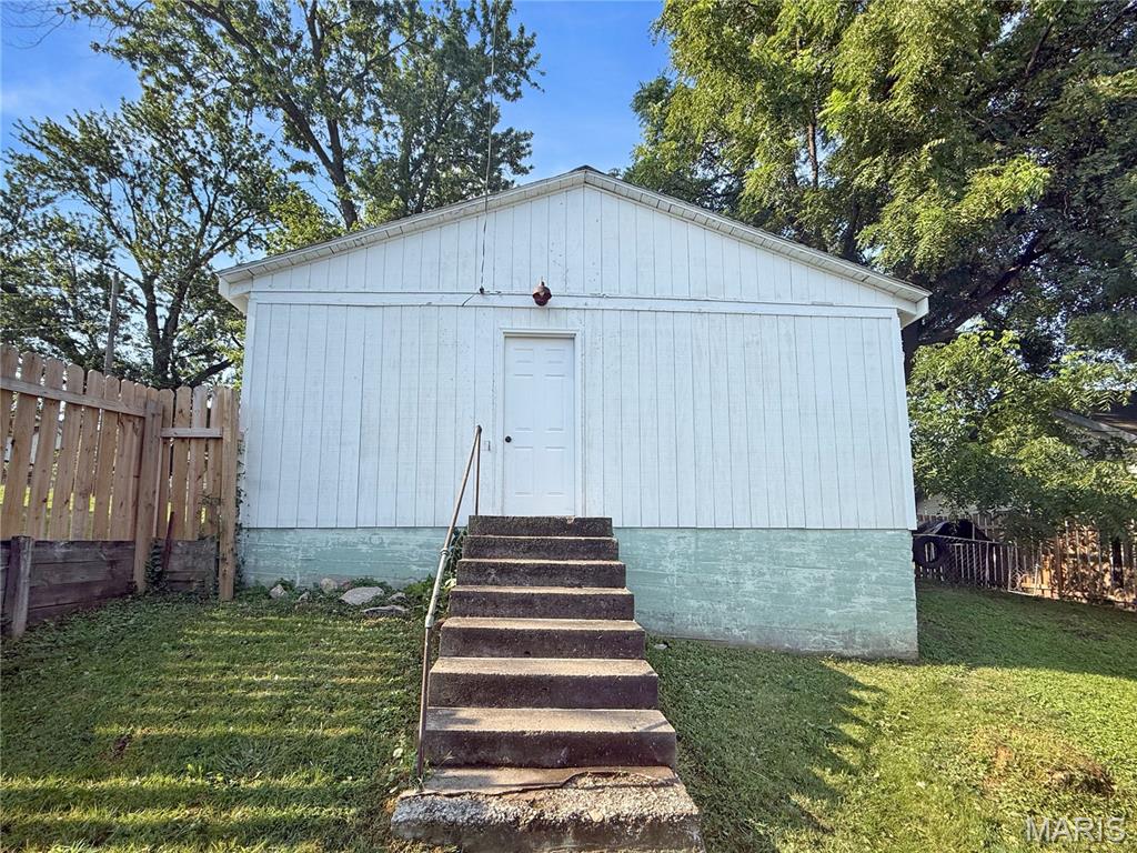 2713 Laclede