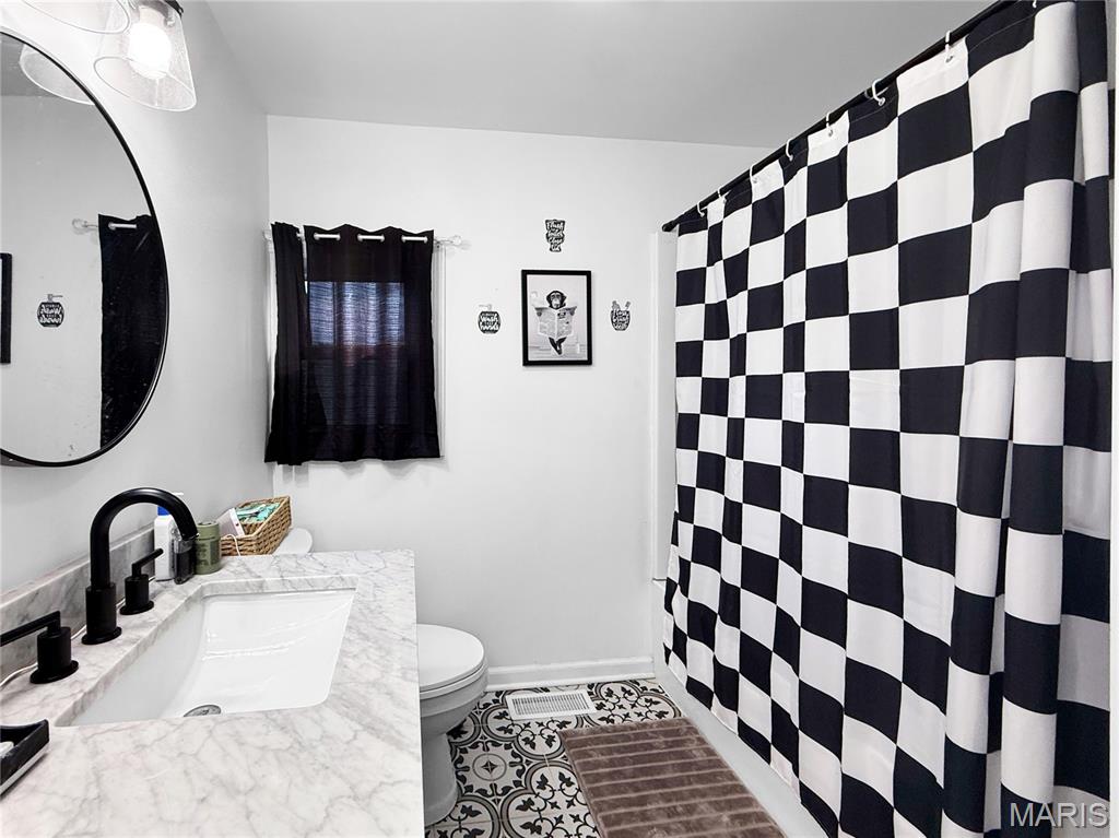 2713 Laclede