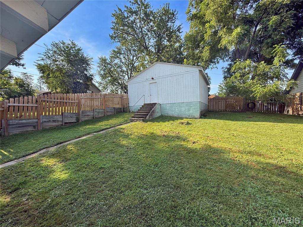 2713 Laclede