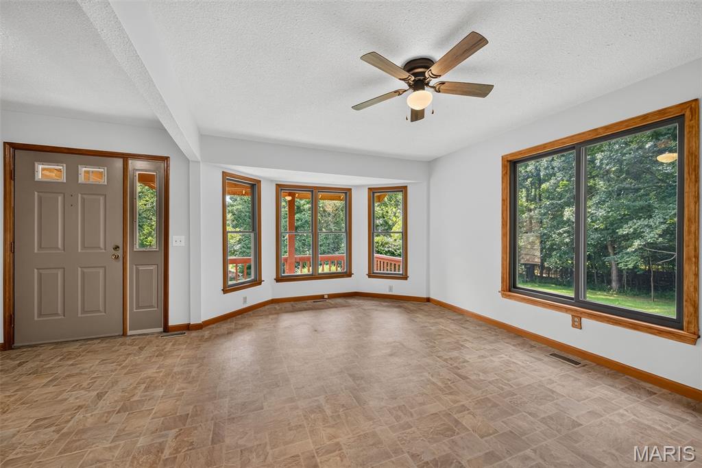 85 Mar Len Drive