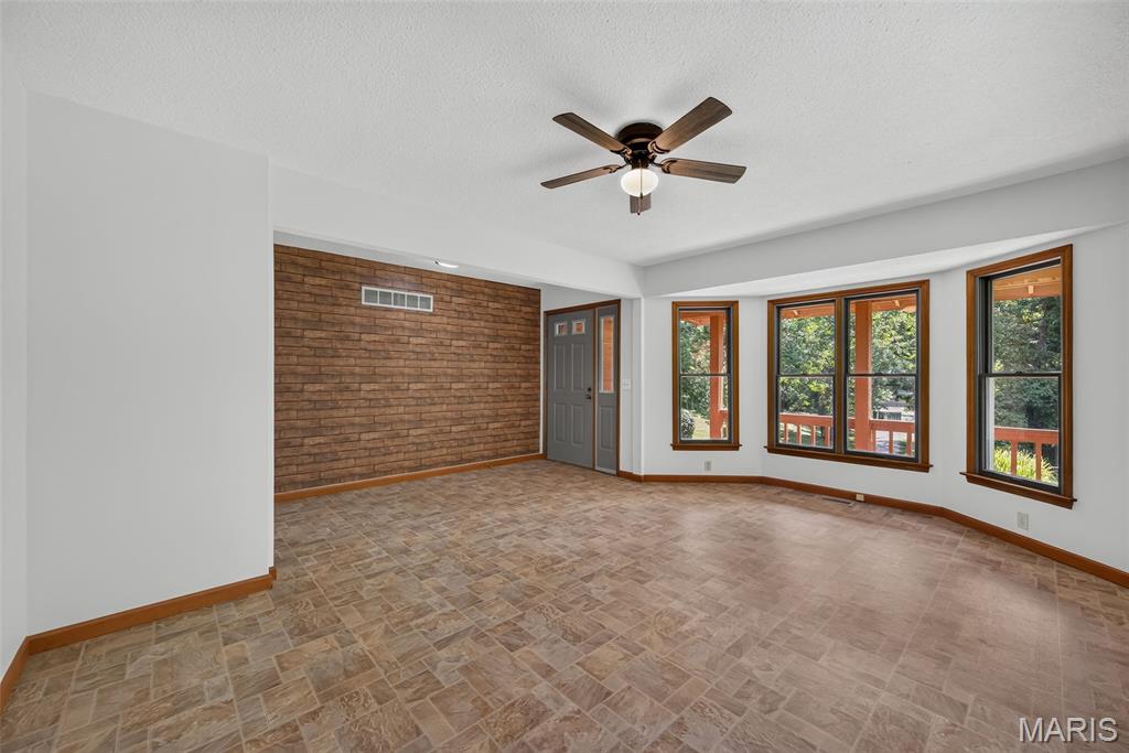 85 Mar Len Drive